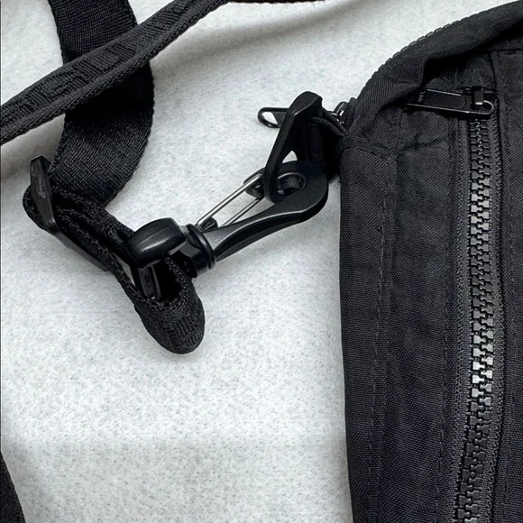 Baggu Sport Crossbody Bag Black - Picture 3 of 7